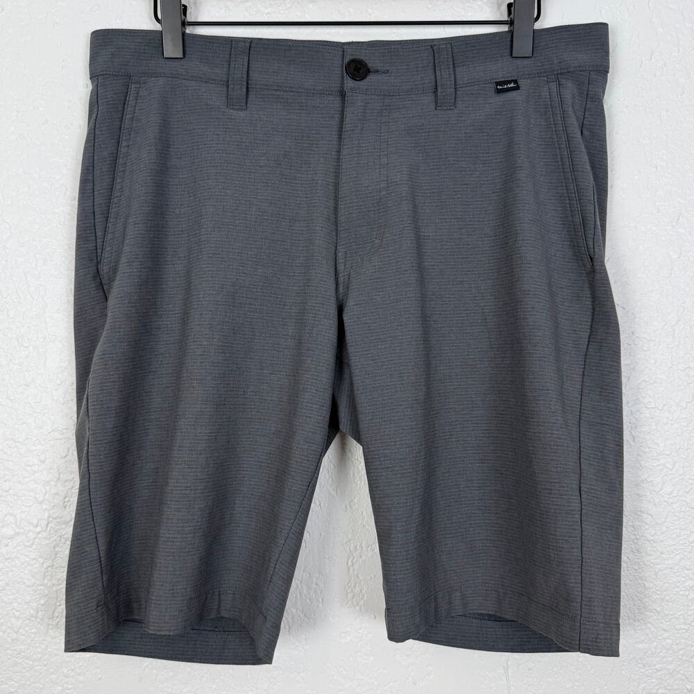 Travis Mathew Men's Golf Shorts 10" Grey Performance Casual Size 32